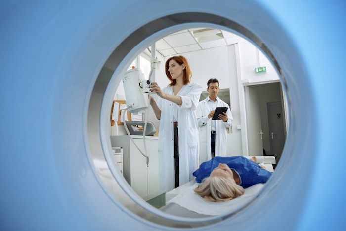 Показания к рентгену и МРТ
